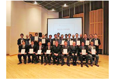 コロンビア大学コース卒業式 写真